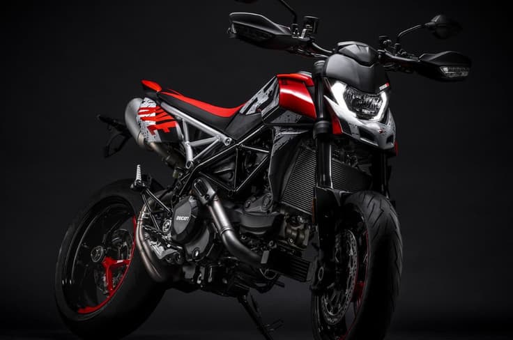The Hypermotard 950 is surely one of the sleekest-looking motorcycles out there. Ducati Hypermotard 950 RVE Static front three fourth shot